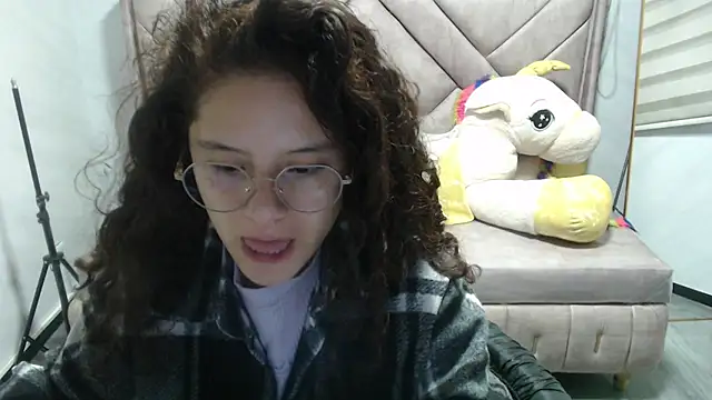 Velvet Moon V online show from 11-14-25, 01:10