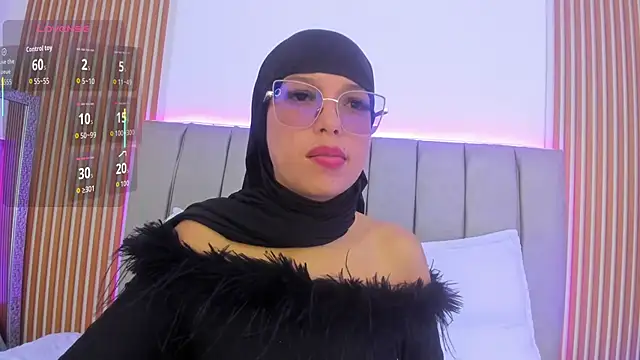 naishaa  online show from 11-22-25, 06:40