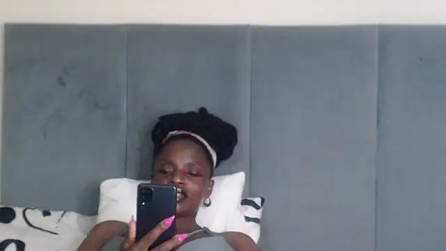 Jah-Queen online show from 09-28-25, 08:42