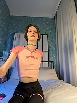 madi snow online show from 11-26-25, 12:17