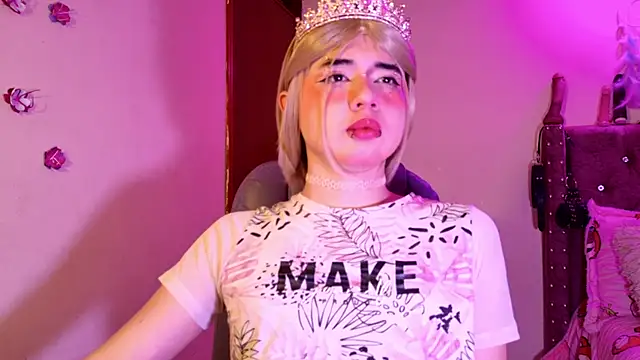 Snapshot of SaKuryTa_9 chatting on 09-15-25, 02:39 SaKuryTa 9 online show from 09-15-25, 02:39