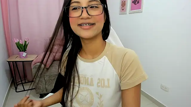 Snapshot of SeraphineCute chatting on 09-30-25, 07:19 SeraphineCute online show from 09-30-25, 07:19