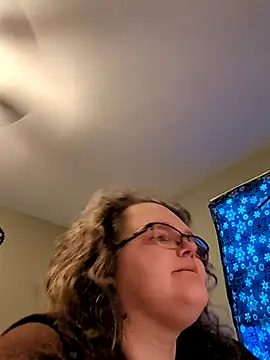 Snapshot of TheMistyPrice chatting on 09-15-25, 04:18 TheMistyPrice online show from 09-15-25, 04:18