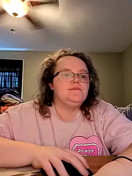 Snapshot of TheMistyPrice chatting on 09-25-25, 05:05 TheMistyPrice online show from 09-25-25, 05:05