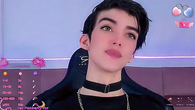 Baby FenixTS online show from 12-17-25, 06:52