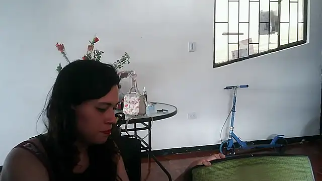MiaRobertz  online show from 06-11-26, 07:34