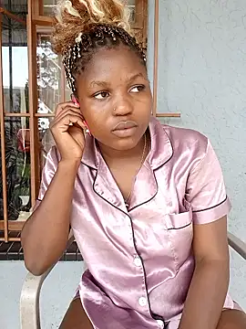 SweetHoney21  online show from 01-17-26, 12:10