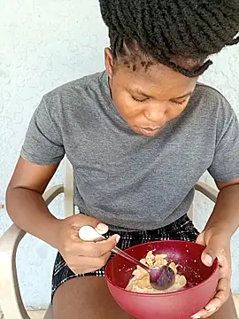 SweetHoney21  online show from 02-22-26, 08:35