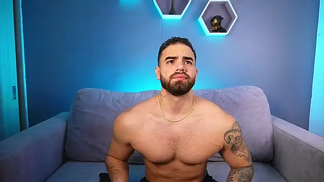 Snapshot of Paul_Phoenix chatting on 01-05-26, 06:44 Paul Phoenix online show from 01-05-26, 06:44