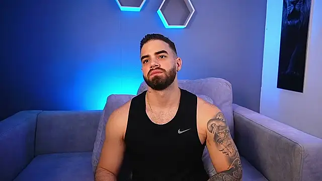 Snapshot of Paul_Phoenix chatting on 02-09-26, 07:29 Paul Phoenix online show from 02-09-26, 07:29