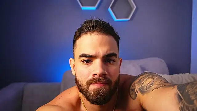 Snapshot of Paul_Phoenix chatting on 02-11-26, 09:20 Paul Phoenix online show from 02-11-26, 09:20