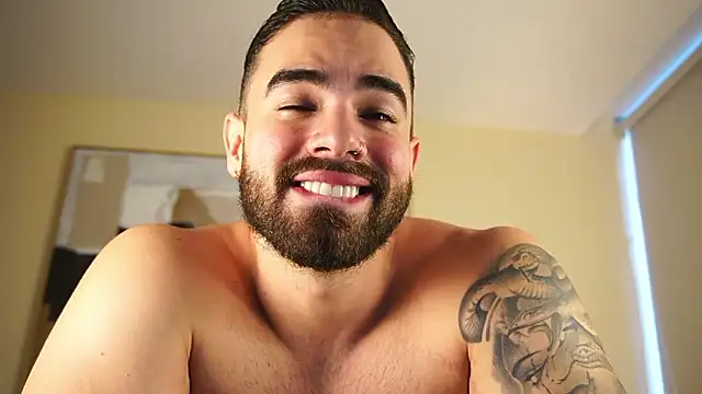 Snapshot of Paul_Phoenix chatting on 03-09-26, 10:14 Paul Phoenix online show from 03-09-26, 10:14