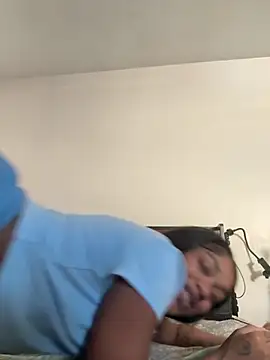 PrettyBabriexox online show from 10-26-25, 04:24