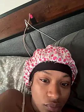 Snapshot of PrettyBabriexox chatting on 11-04-25, 01:21 PrettyBabriexox online show from 11-04-25, 01:21