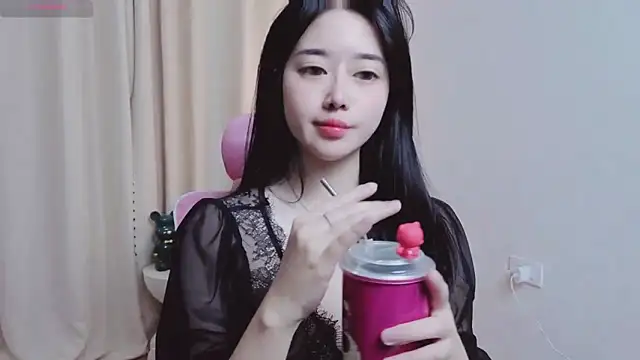 Snapshot of Miu-999 chatting on 02-04-26, 07:03 Miu-999 online show from 02-04-26, 07:03