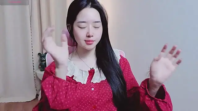 Snapshot of Miu-999 chatting on 02-08-26, 02:15 Miu-999 online show from 02-08-26, 02:15