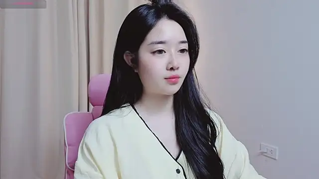 Snapshot of Miu-999 chatting on 03-02-26, 05:08 Miu-999 online show from 03-02-26, 05:08