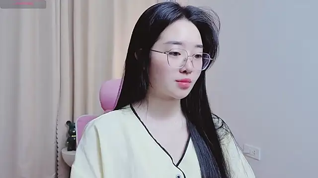 Snapshot of Miu-999 chatting on 03-09-26, 02:04 Miu-999 online show from 03-09-26, 02:04