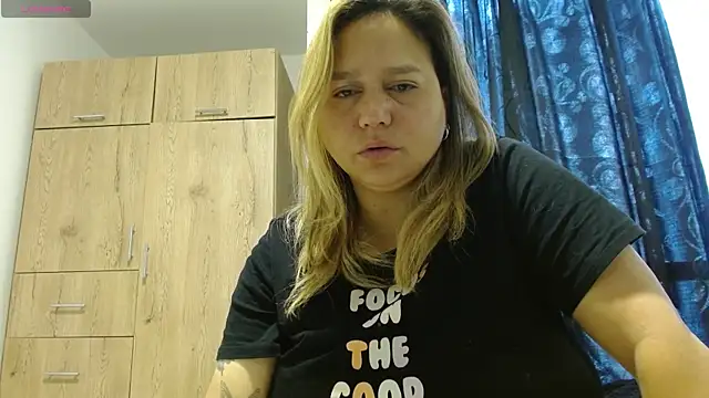 Snapshot of haashkyo chatting on 05-22-26, 01:39 haashkyo online show from 05-22-26, 01:39