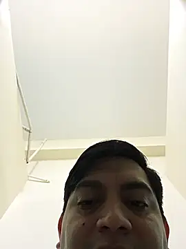 Snapshot of Renatox69 chatting on 06-18-26, 04:46 Renatox69 online show from 06-18-26, 04:46