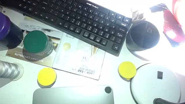 EbonyEssence online show from 10-31-25, 04:02