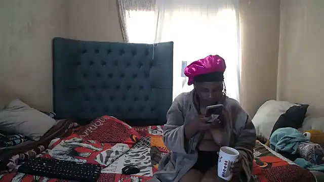 EbonyEssence online show from 04-27-26, 10:35