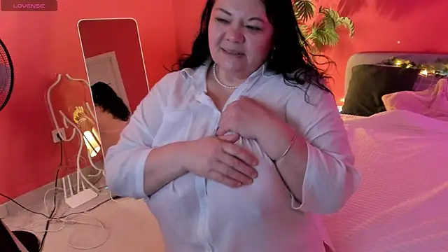 Snapshot of sandra_jackson chatting on 02-06-26, 02:49 sandra jackson online show from 02-06-26, 02:49