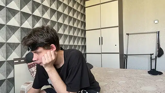 Snapshot of merycouple chatting on 01-10-26, 04:36 merycouple online show from 01-10-26, 04:36