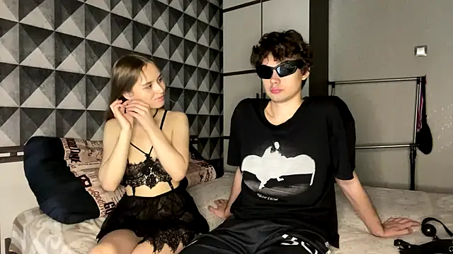 Snapshot of merycouple chatting on 02-25-26, 10:25 merycouple online show from 02-25-26, 10:25