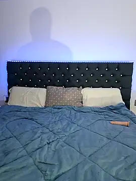 Snapshot of Couplexxx10@xh chatting on 10-29-25, 06:09 Couplexxx10xh online show from 10-29-25, 06:09