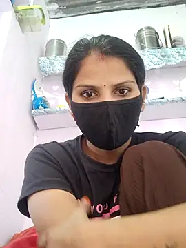 Snapshot of poojam93 chatting on 11-18-25, 08:41 poojam93 online show from 11-18-25, 08:41