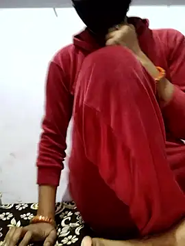 Snapshot of poojam93 chatting on 11-24-25, 01:22 poojam93 online show from 11-24-25, 01:22