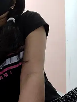 Snapshot of poojam93 chatting on 02-09-26, 06:06 poojam93 online show from 02-09-26, 06:06