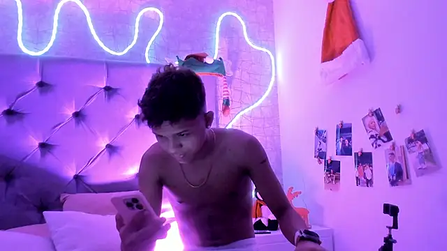 Lucien Gray  online show from 12-05-25, 06:55