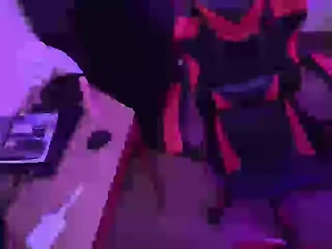 ChloeSnoww online show from 09-30-25, 03:22