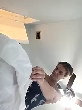 sarahkat86 online show from 02-26-26, 12:31