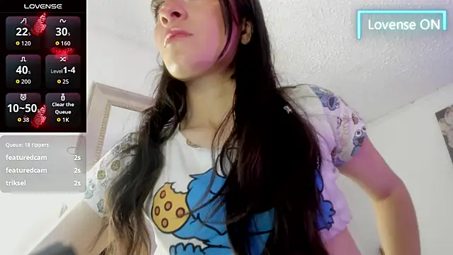 Snapshot of Jade_rey_ chatting on 11-25-25, 02:44 Jade rey online show from 11-25-25, 02:44