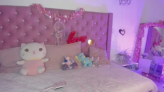 Snapshot of Jade_rey_ chatting on 03-07-26, 11:46 Jade rey online show from 03-07-26, 11:46