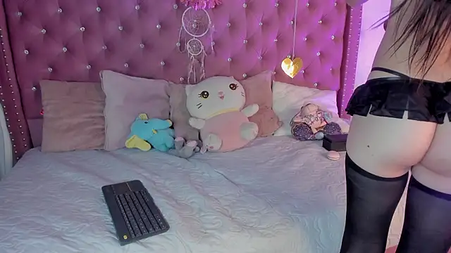 Snapshot of Jade_rey_ chatting on 03-14-26, 09:42 Jade rey online show from 03-14-26, 09:42