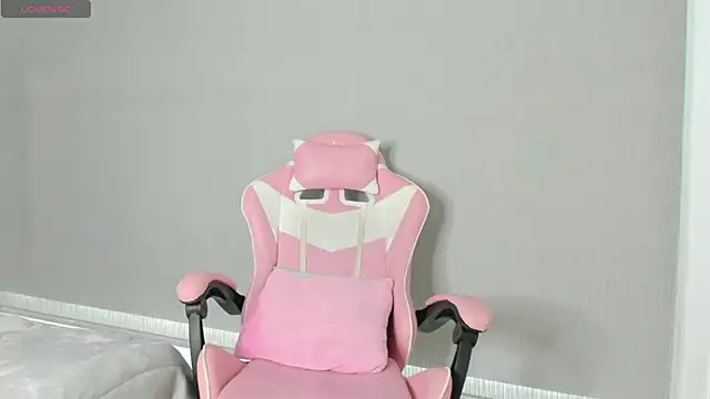 Snapshot of kendal_hot01 chatting on 11-24-25, 06:07 kendal hot01 online show from 11-24-25, 06:07