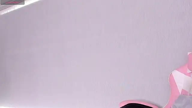 Snapshot of kendal_hot01 chatting on 01-12-26, 02:22 kendal hot01 online show from 01-12-26, 02:22