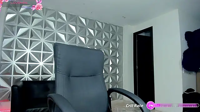 Snapshot of hellen_tease chatting on 10-18-25, 12:28 hellen tease online show from 10-18-25, 12:28