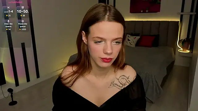 Snapshot of AliceDelaney chatting on 10-01-25, 08:15 AliceDelaney online show from 10-01-25, 08:15
