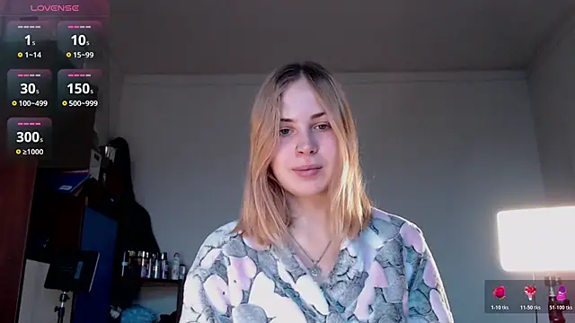 Snapshot of Alismoona chatting on 11-28-25, 08:39 Alismoona online show from 11-28-25, 08:39