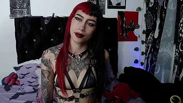 Snapshot of mayaREDdoll chatting on 07-15-26, 02:17 mayaREDdoll online show from 07-15-26, 02:17
