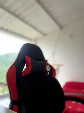 samanthahut1 online show from 04-23-26, 06:32