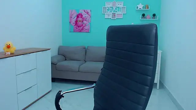 LilFleurish online show from 12-14-25, 05:35