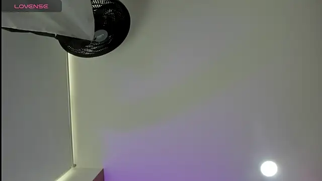 Snapshot of sweet__vanessa1 chatting on 06-08-26, 07:36 sweet vanessa1 online show from 06-08-26, 07:36