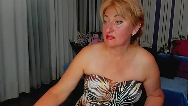 Snapshot of MilanaAlvis chatting on 10-18-25, 12:17 MilanaAlvis online show from 10-18-25, 12:17