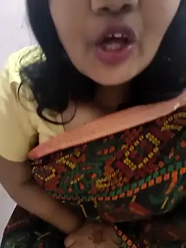 Snapshot of Swapna_Hyd chatting on 09-12-25, 04:01 Swapna Hyd online show from 09-12-25, 04:01